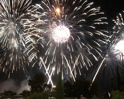 Roma, Dal 28 giugno il campionato di fuochi d'artificio a Cinencittà World. Dopo lo straordinario successo della prima edizione, Stelle di fuoco,