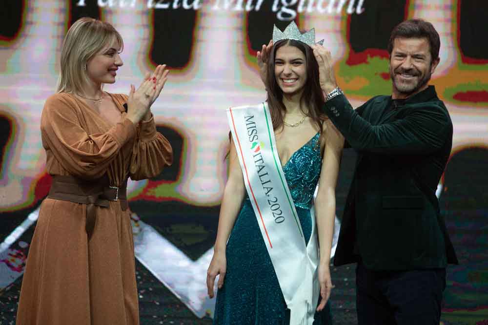 Miss Italia è Martina Sambucini nuova reginetta.